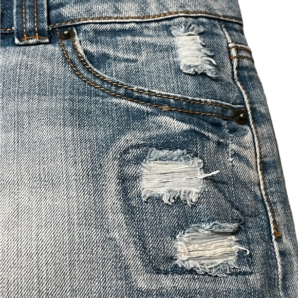 Lights Blue Denim Distressed Skirt Women’s - Picture 7 of 8